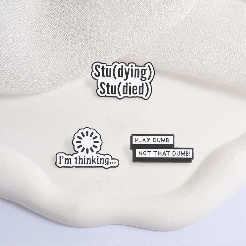 Sarcastische citaten van stude - Embroidery Letter M recensie en prijs