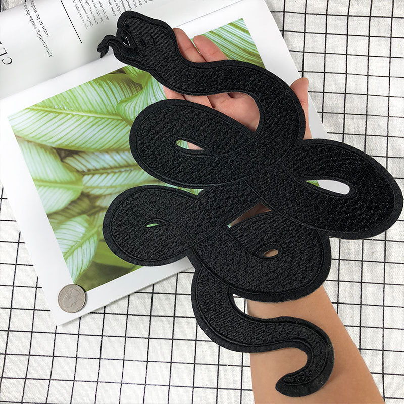 1Pc Black Snake Borduurpatch O - Embroidery Alpha recensie en prijs